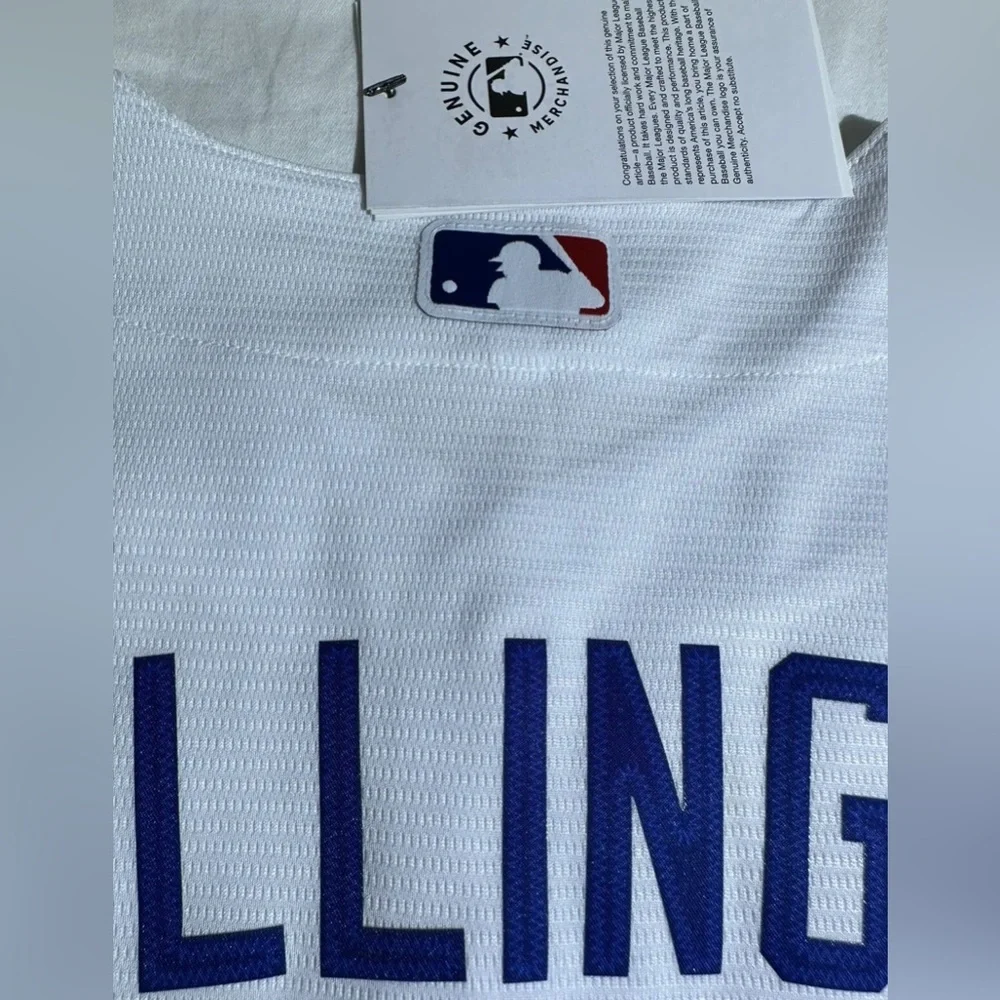 Nike MLB Los Angeles Dodgers Cody Bellinger #35 White Jersey. Youth Size - Picture 7 of 7